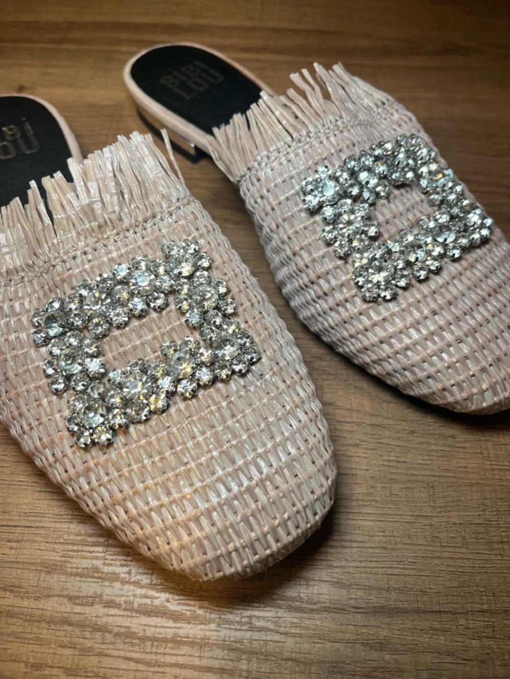 Bibi Lou Raffia Gem Jeweled Mule Slide Slip on Shoe Woven Size 37/7 Color Blush